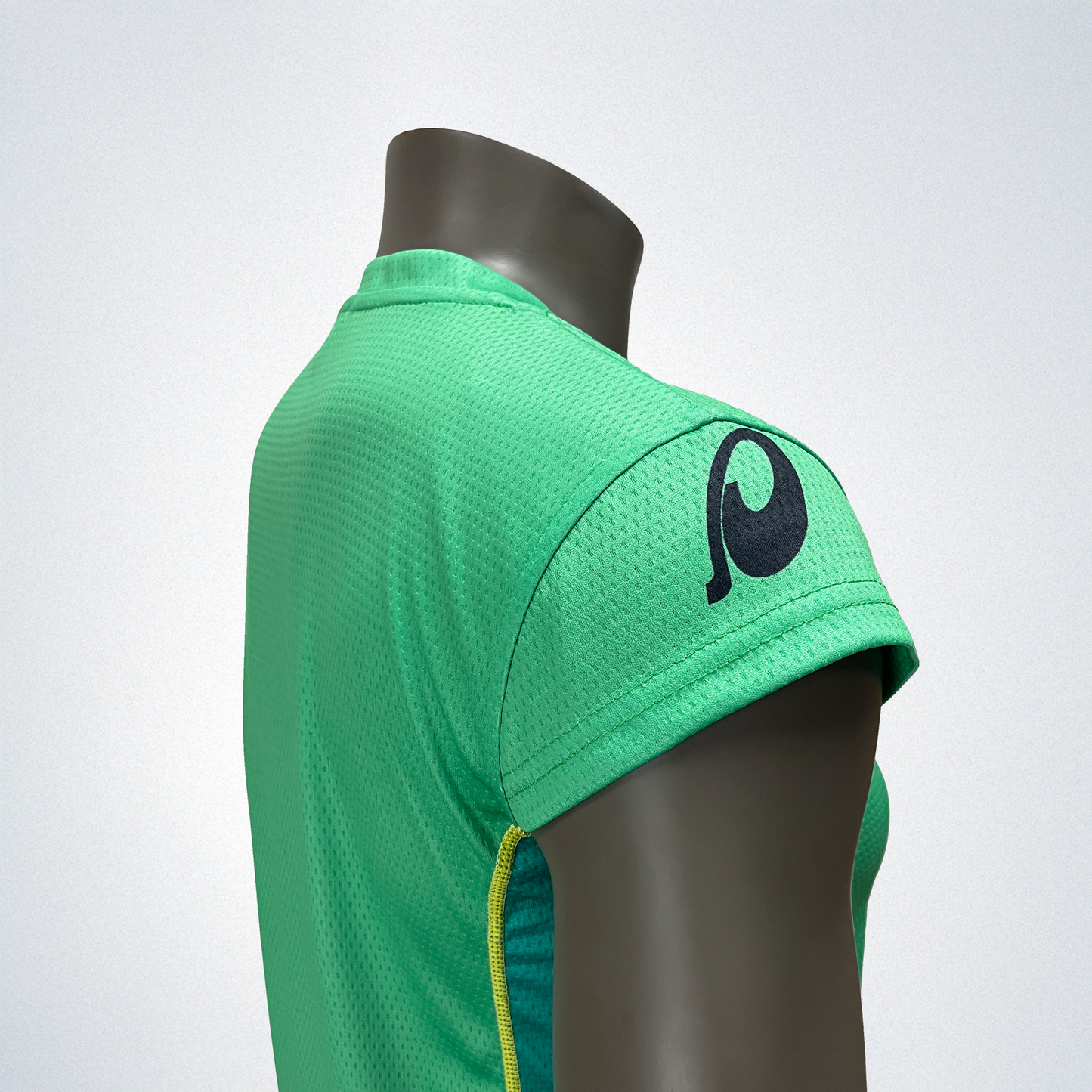 Emerald half-sleeve T-shirt